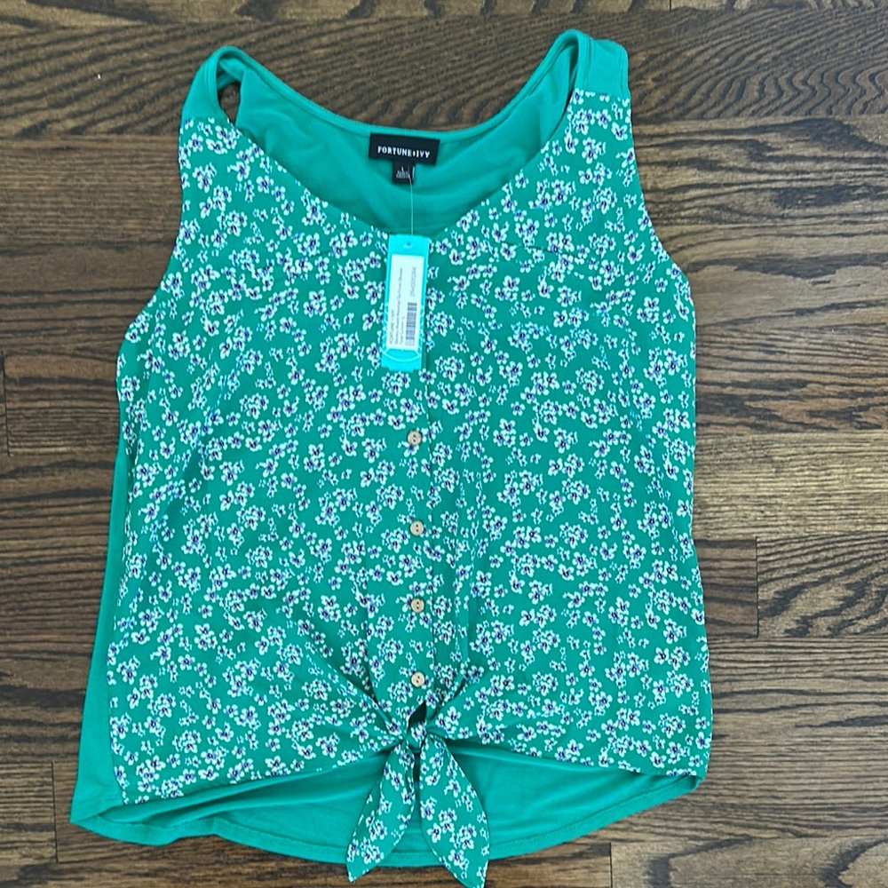 Fortune + Ivy Green Floral sleeveless blouse